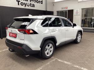Toyota RAV4 2.0 GX auto - Image 2