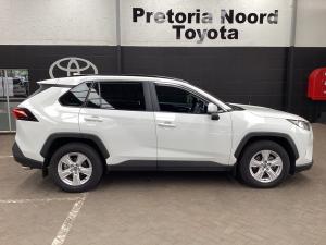 Toyota RAV4 2.0 GX auto - Image 3