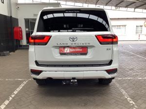 Toyota Land Cruiser 300 3.3D ZX - Image 5