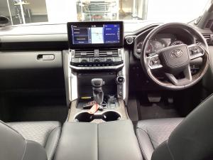 Toyota Land Cruiser 300 3.3D ZX - Image 6