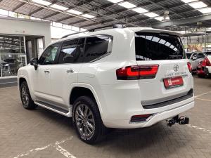 Toyota Land Cruiser 300 3.3D ZX - Image 23