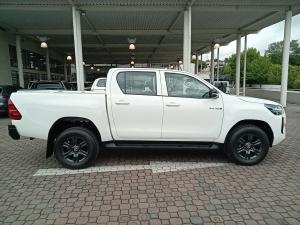 Toyota Hilux 2.4GD-6 double cab Raider auto - Image 3