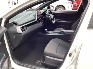 Toyota C-HR 1.2T Plus auto - Image 7