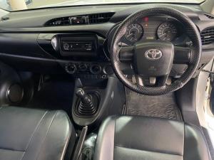 Toyota Hilux 2.0 VvtiP/U Single Cab - Image 6