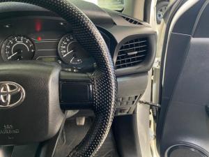 Toyota Hilux 2.0 VvtiP/U Single Cab - Image 9