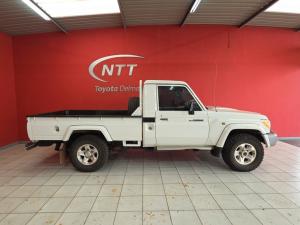 Toyota Land Cruiser 79 4.2DS/C - Image 3