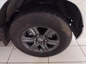 Toyota Hilux 2.4 GD-6 Raider 4X4 automaticD/C - Image 9