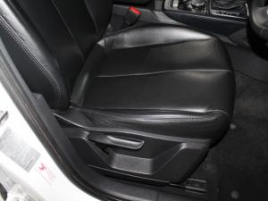 Audi Q2 35 Tfsi TIP - Image 17
