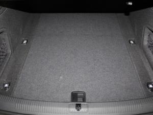 Audi A4 35 Tfsi Black Edition S Tronic - Image 8