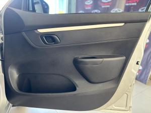 Renault Kwid 1.0 Climber 5-Door - Image 19