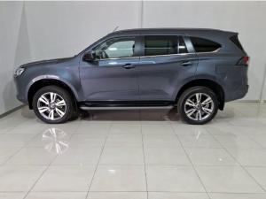 Isuzu MU-X 3.0D Onyx 4X4 automatic - Image 2