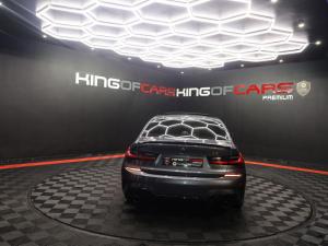 BMW 3 Series 330i - Image 2