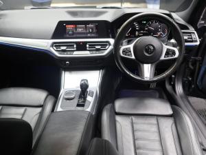 BMW 3 Series 330i - Image 5