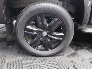 L D V T60 2.0D Bi-Turbo double cab Max Luxe 4x4 auto - Image 7