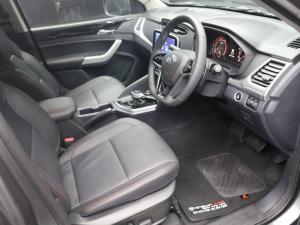 L D V T60 2.0D Bi-Turbo double cab Max Luxe 4x4 auto - Image 9