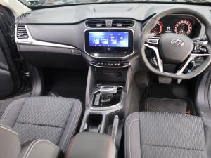 L D V T60 2.0D Bi-Turbo double cab Max Pro 4x4 auto - Image 8