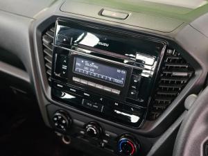 Isuzu D-Max 1.9TD double cab L auto - Image 13