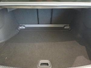 Mercedes-Benz C-Class C200 Avantgarde - Image 10