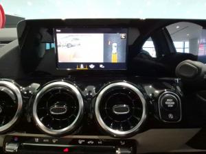 Mercedes-Benz GLA GLA200 - Image 12