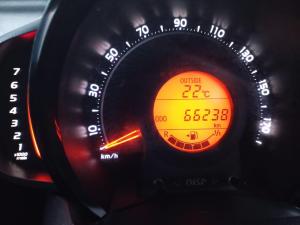 Toyota Aygo 1.0 X-Clusiv - Image 13