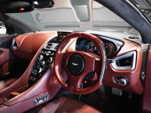 Aston Martin Vanquish coupe - Image 6