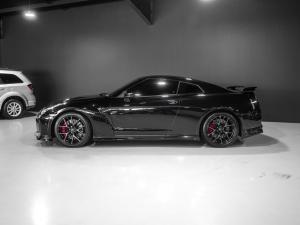 Nissan GT-R Black Edition - Image 6