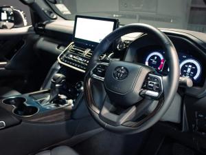 Toyota Land Cruiser 300 3.3D ZX - Image 5