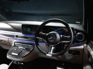 Mercedes-Benz V-Class V300d Exclusive - Image 17
