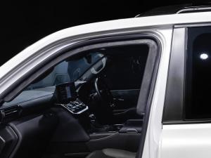 Toyota Land Cruiser 300 3.3D GR-Sport - Image 8