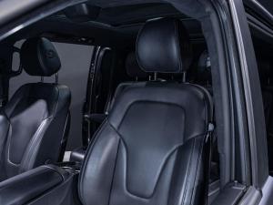 Mercedes-Benz V-Class V300d Exclusive - Image 12