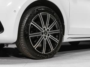 Mercedes-Benz V-Class V300d Exclusive - Image 13