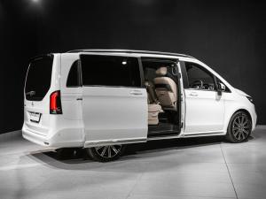 Mercedes-Benz V-Class V300d Exclusive - Image 24