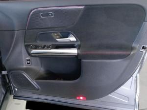 Mercedes-Benz GLA GLA200 Progressive - Image 17