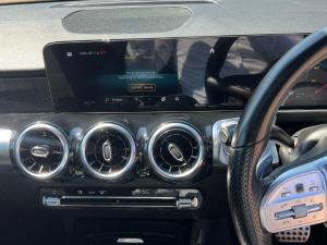 Mercedes-Benz GLB GLB220d 4Matic Progressive - Image 14