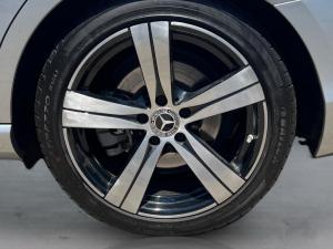 Mercedes-Benz C-Class C200 Avantgarde - Image 16