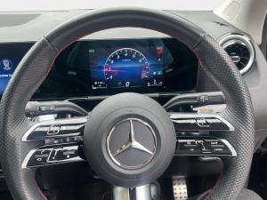Mercedes-Benz GLA GLA200 Progressive - Image 11