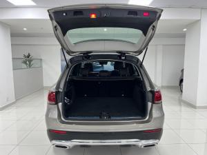 Mercedes-Benz GLC GLC300d 4Matic - Image 7