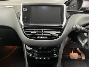 Peugeot 208 5-door 1.6 Allure auto - Image 15