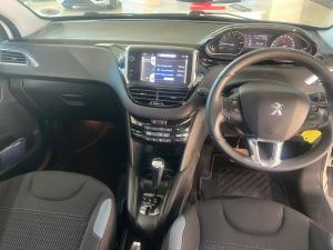 Peugeot 208 5-door 1.6 Allure auto - Image 17