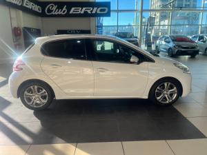 Peugeot 208 5-door 1.6 Allure auto - Image 5