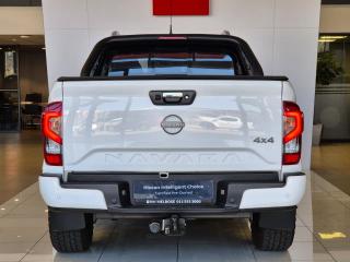 Nissan Navara 2.5DDTi double cab LE Plus 4x4