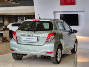 Toyota Yaris 5-door 1.3 Xi - Image 7
