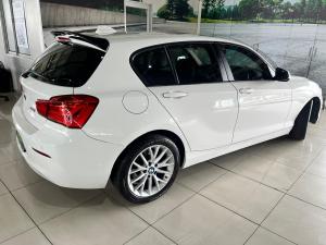 BMW 1 Series 120i 5-door auto - Image 3