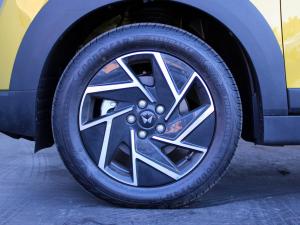 Mahindra XUV 3XO 1.2T AX7L - Image 10