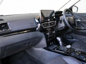 Mahindra XUV 3XO 1.2T AX7L - Image 17