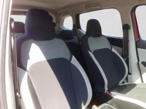 Renault Triber 1.0 Expression - Image 16