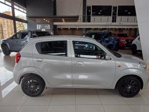 Toyota Vitz 1.0 XR manual - Image 8