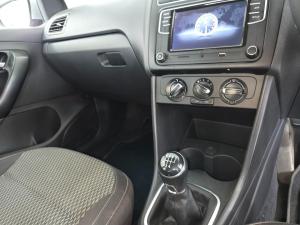 Volkswagen Polo sedan 1.6 Comfortline - Image 16