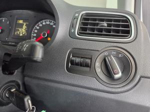 Volkswagen Polo sedan 1.6 Comfortline - Image 23
