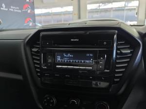 Isuzu D-Max 1.9TD double cab L auto - Image 17
